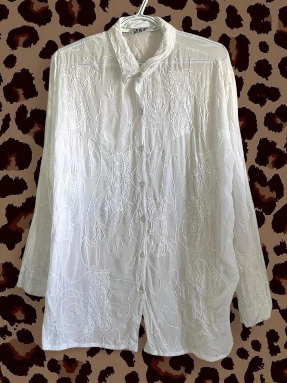 VTG Chico's White Embroidered Relieve classic casual Blouse (size 3 Chico's)